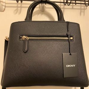 DKNY PAIGE MD SACHEL WOMEN BLACK BAG.Brand New